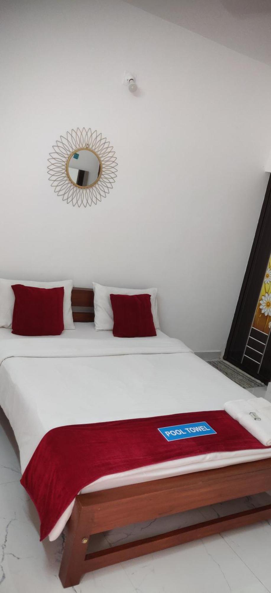 Dolphin Enclave Service Studio Apartments Kalpatta Zewnętrze zdjęcie