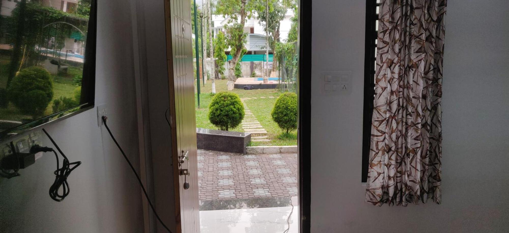 Dolphin Enclave Service Studio Apartments Kalpatta Zewnętrze zdjęcie